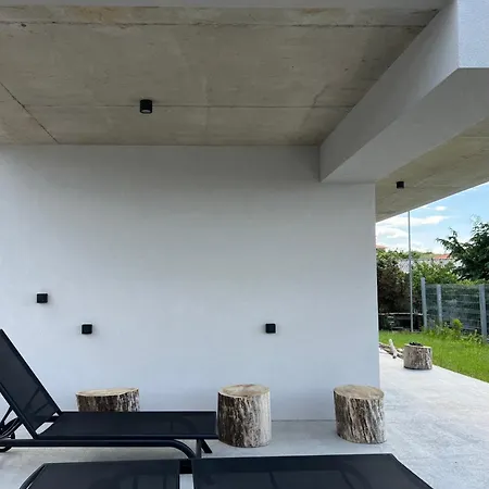 Slow Living House Vilă *
