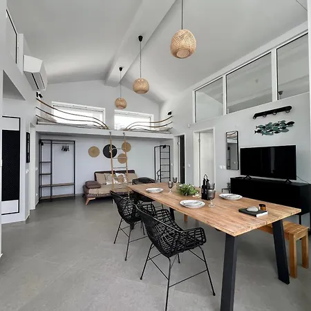 Slow Living House Vilă *